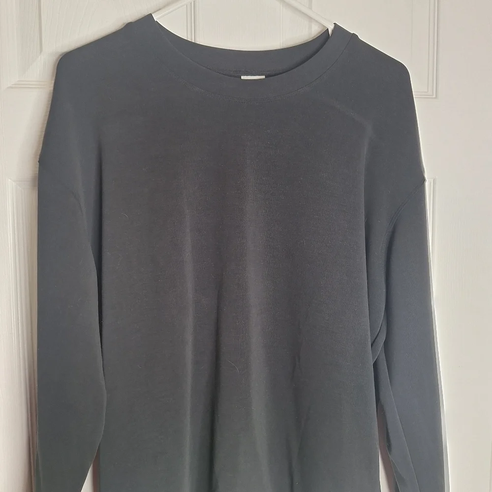 YELETE scuba knit sweatshirt Size Small
